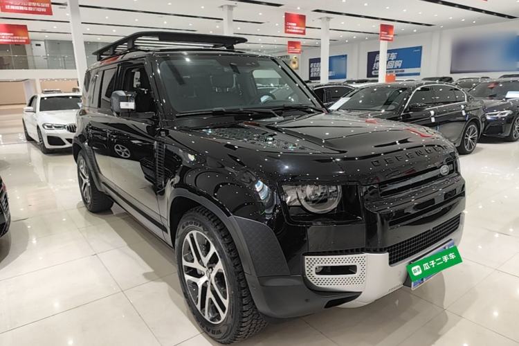 Used Land Rover Defender 2024 110 3.0T P400 Dark Edition Front Right 45 Deg