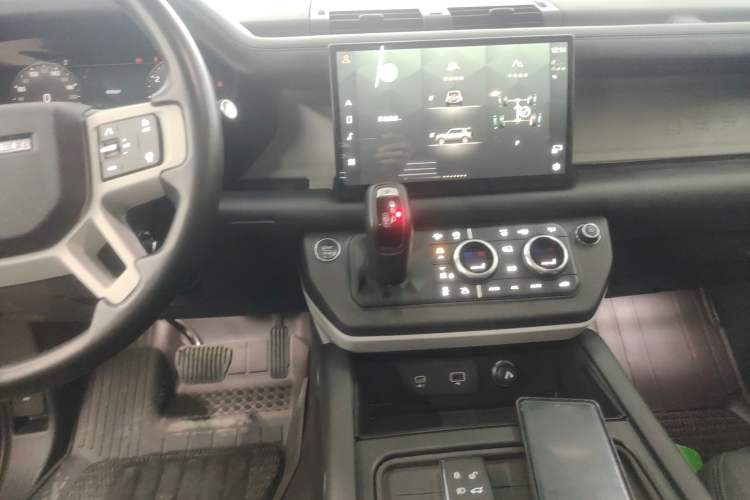 Used Land Rover Defender 2024 110 3.0T P400 XS Gear Lever