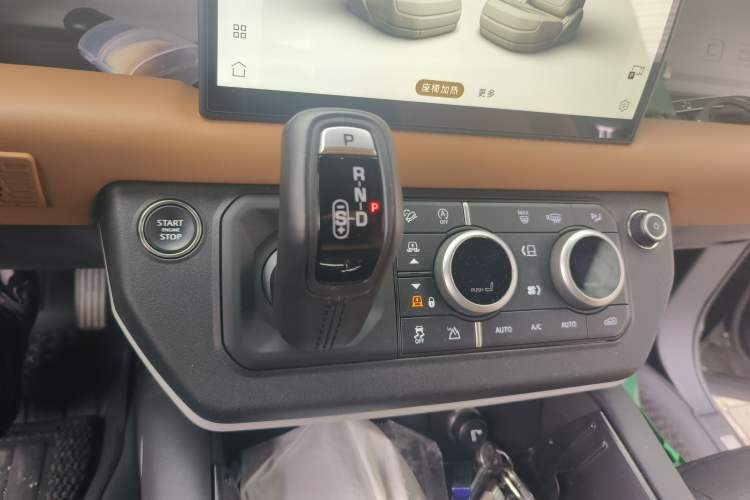 Used Land Rover Defender 2024 110 3.0T P400 X-DYNAMIC HSE Gear Lever