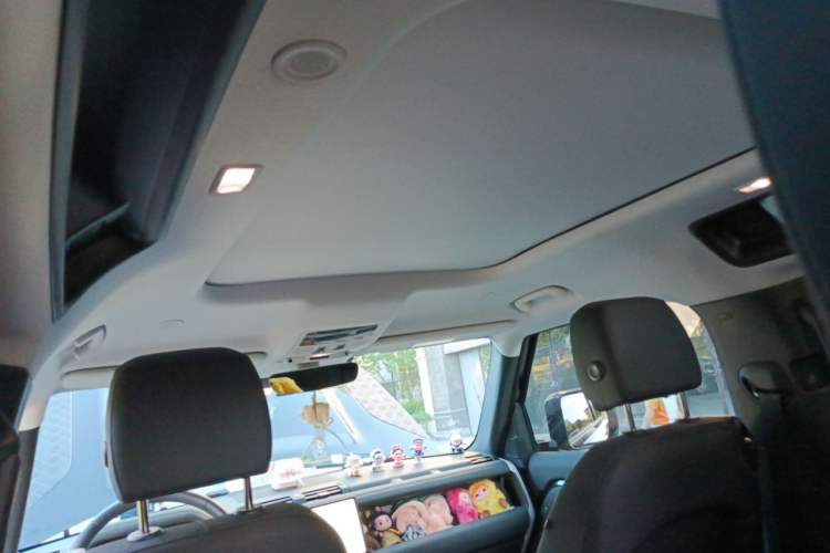Used Land Rover Defender 2024 90 2.0T P300 S Headliner