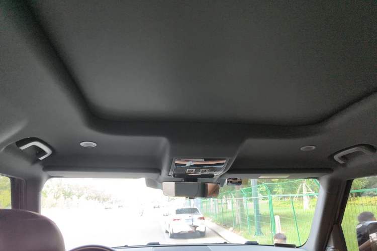 Used Land Rover Defender 2024 110 3.0T P400 X-DYNAMIC HSE Headliner