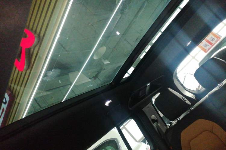 Used Land Rover Defender 2024 110 3.0T P400 X-DYNAMIC HSE Headliner