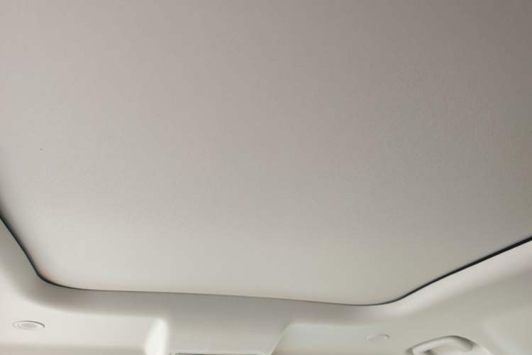 Used Land Rover Defender 2024 110 3.0T P400 Dark Edition Headliner