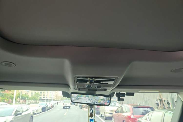 Used Land Rover Defender 2024 110 3.0T P400 Dark Edition Headliner