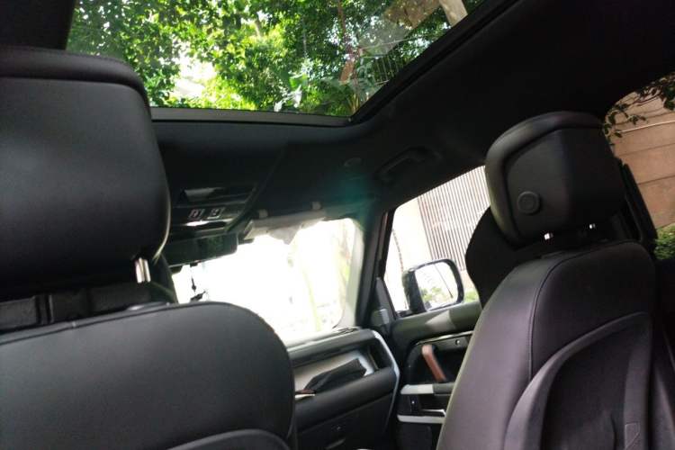 Used Land Rover Defender 2024 110 3.0T P400 X-DYNAMIC HSE Headliner