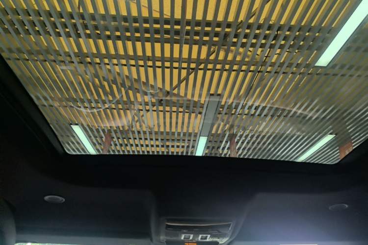 Used Land Rover Defender 2024 110 3.0T P400 X-DYNAMIC HSE Headliner