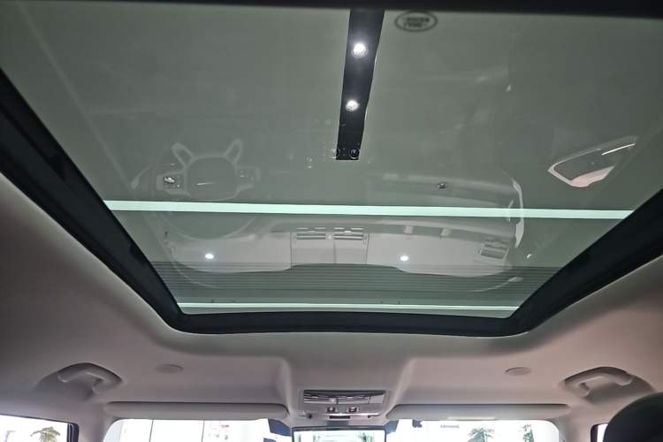 Used Land Rover Defender 2024 90 3.0T P400 HSE Headliner