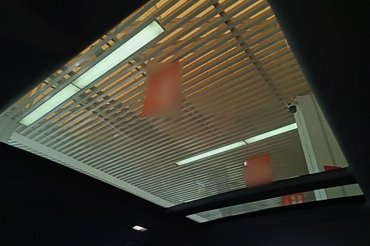 Used Land Rover Defender 2024 110 3.0T P400 X-DYNAMIC HSE Headliner