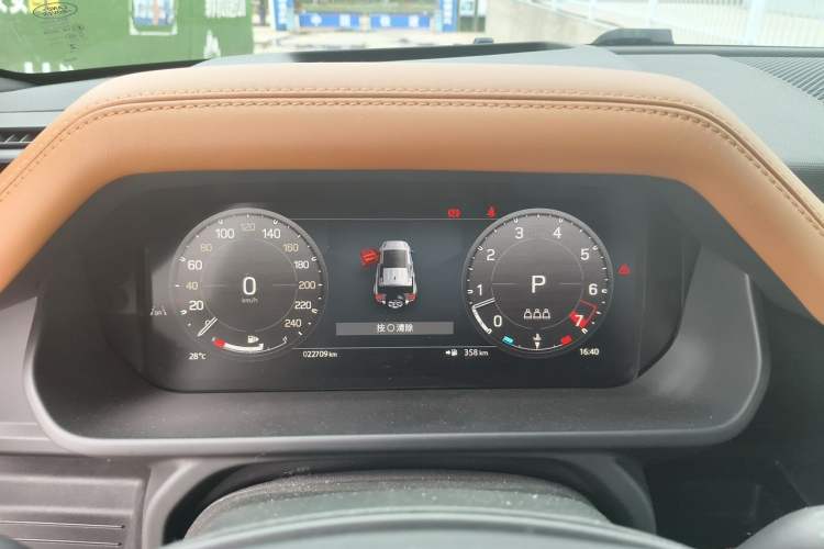Used Land Rover Defender  Instrument Cluster
