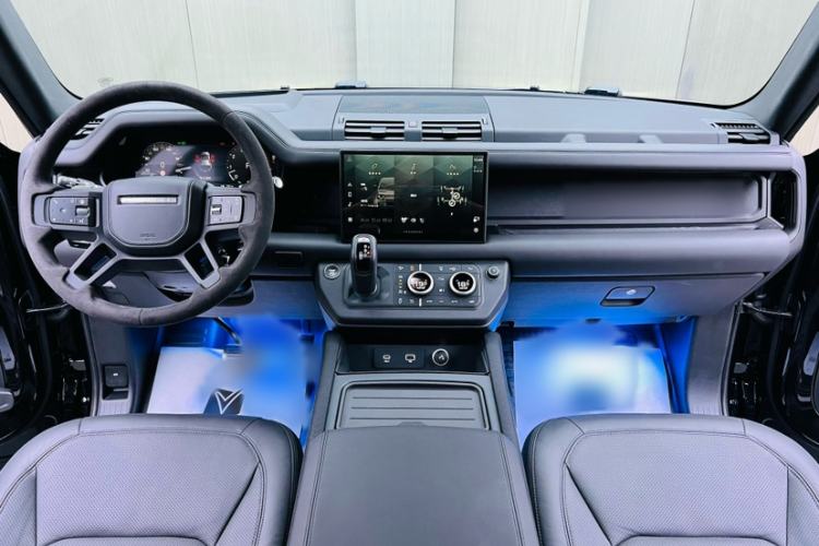 Used Land Rover Defender 2024 110 5.0T V8 Interior 1