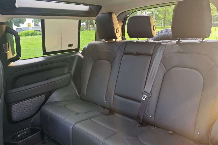 Used Land Rover Defender 2024 90 3.0T P400 HSE Interior 2