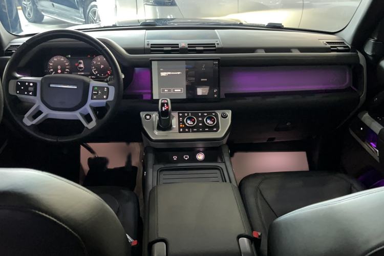 Used Land Rover Defender 2024 110 3.0T P400 XS Interior 3