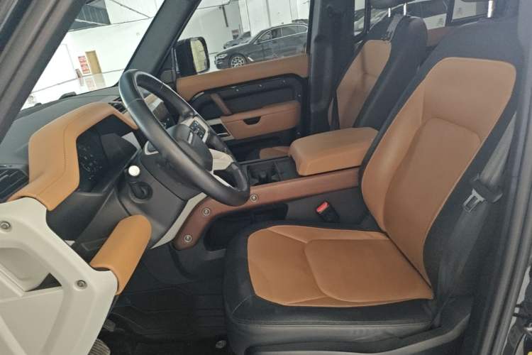 Used Land Rover Defender 2024 110 3.0T P400 X-DYNAMIC HSE Left Front Seat