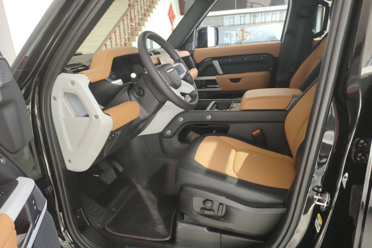 Used Land Rover Defender 2024 110 3.0T P400 X-DYNAMIC HSE Left Front Seat