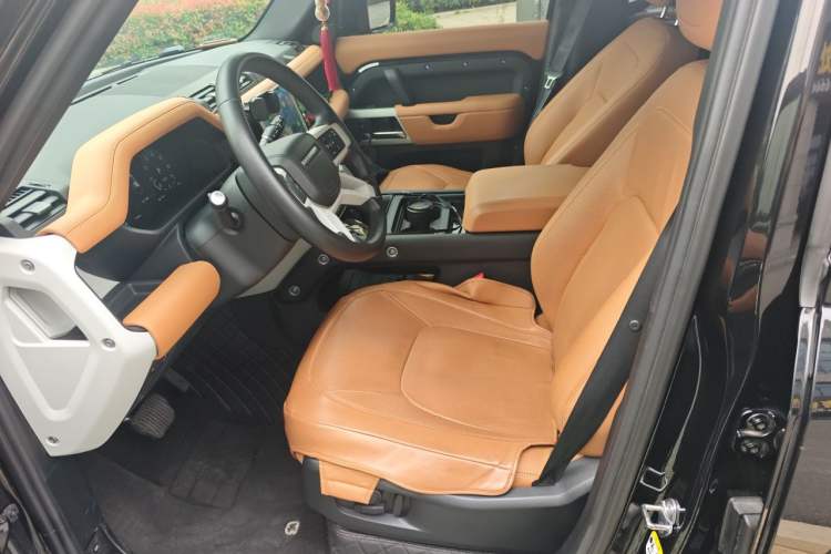 Used Land Rover Defender 2024 110 3.0T P400 Dark Edition Left Front Seat