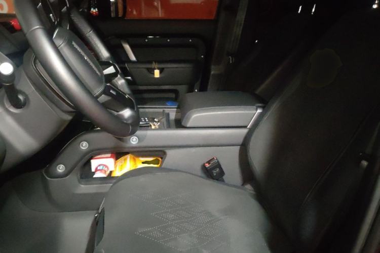 Used Land Rover Defender 2024 110 3.0T P400 X-DYNAMIC HSE Left Front Seat