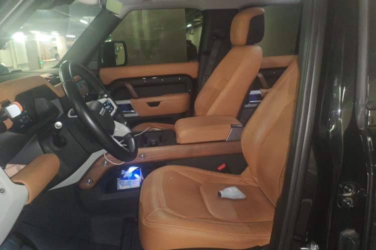 Used Land Rover Defender 2024 110 3.0T P400 Dark Edition Left Front Seat