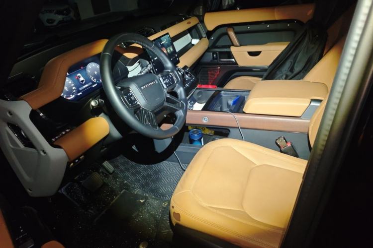 Used Land Rover Defender 2024 110 3.0T P400 Dark Edition Left Front Seat