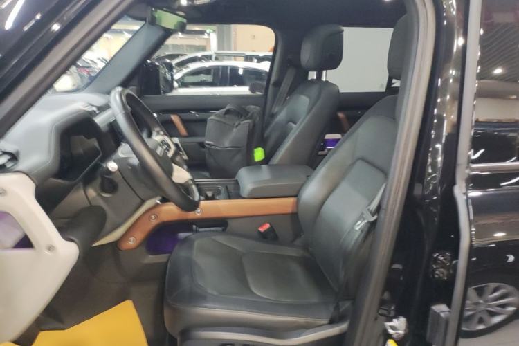 Used Land Rover Defender 2024 110 3.0T P400 X-DYNAMIC HSE Left Front Seat