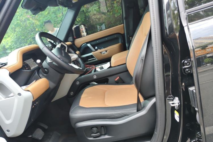 Used Land Rover Defender 2024 110 3.0T P400 X-DYNAMIC HSE Left Front Seat