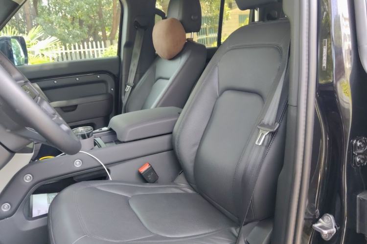 Used Land Rover Defender 2024 90 3.0T P400 HSE Left Front Seat