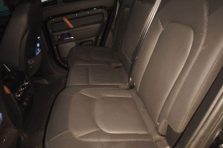 Used Land Rover Defender 2024 110 3.0T P400 X-DYNAMIC HSE Left Rear Seat