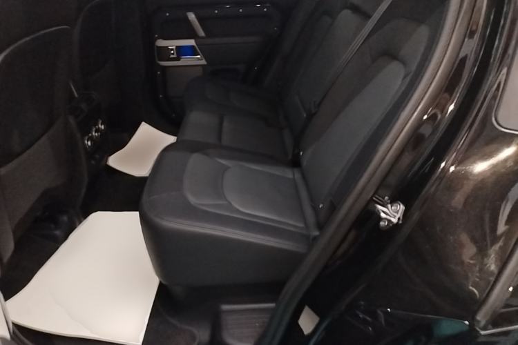 Used Land Rover Defender 2024 110 3.0T P400 X-DYNAMIC HSE Left Rear Seat