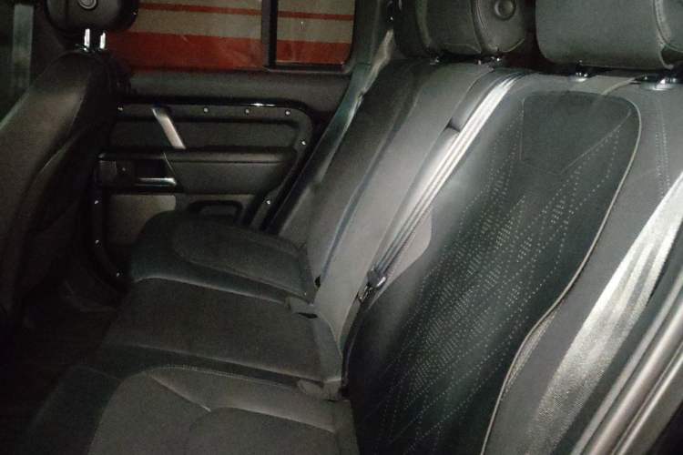 Used Land Rover Defender 2024 110 3.0T P400 X-DYNAMIC HSE Left Rear Seat