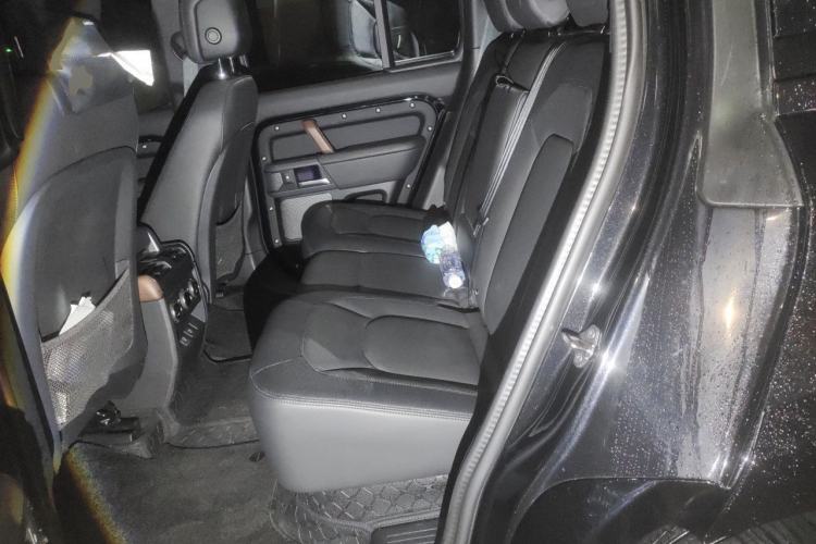 Used Land Rover Defender 2024 110 3.0T P400 X-DYNAMIC HSE Left Rear Seat