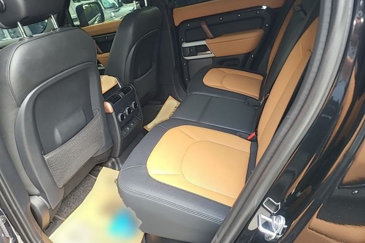 Used Land Rover Defender 2024 110 3.0T P400 X-DYNAMIC HSE Left Rear Seat