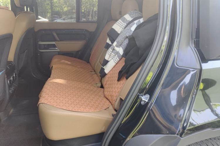 Used Land Rover Defender 2024 110 3.0T P400 Dark Edition Left Rear Seat