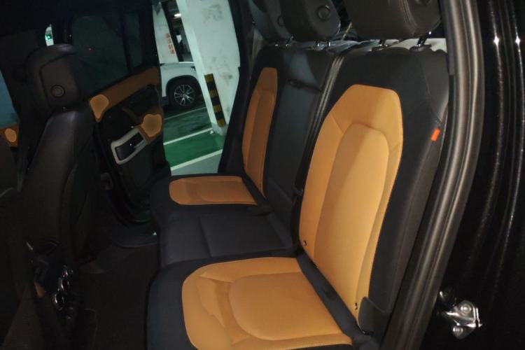 Used Land Rover Defender 2024 110 3.0T P400 X-DYNAMIC HSE Left Rear Seat