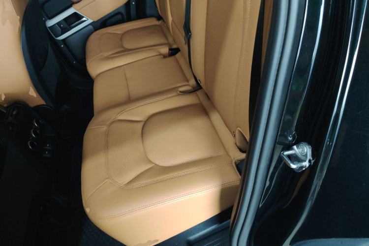 Used Land Rover Defender 2024 110 3.0T P400 Dark Edition Left Rear Seat