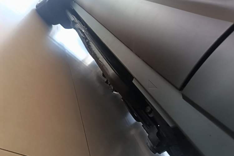 Used Land Rover Defender 2024 90 3.0T P400 HSE Left Side Sill