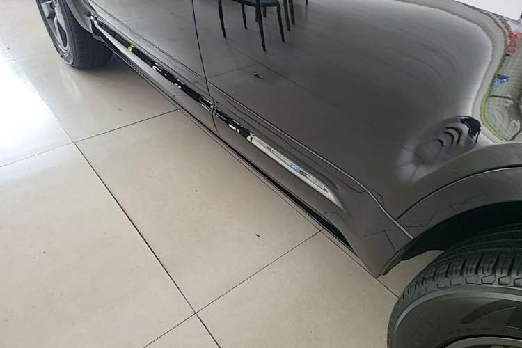 Used Land Rover Defender 2024 110 3.0T P400 X-DYNAMIC HSE Left Side Sill