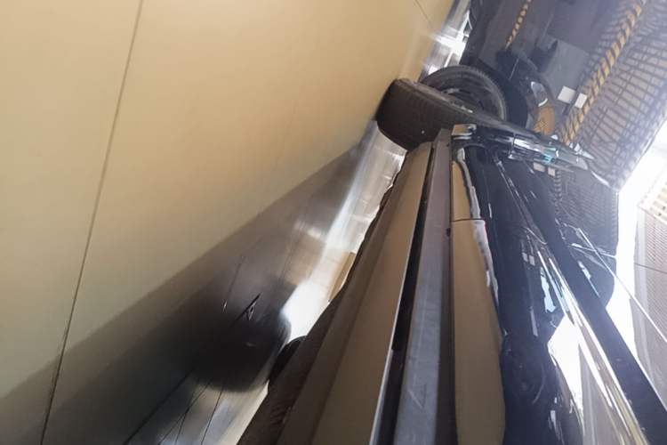 Used Land Rover Defender 2024 110 3.0T P400 X-DYNAMIC HSE Left Side Sill