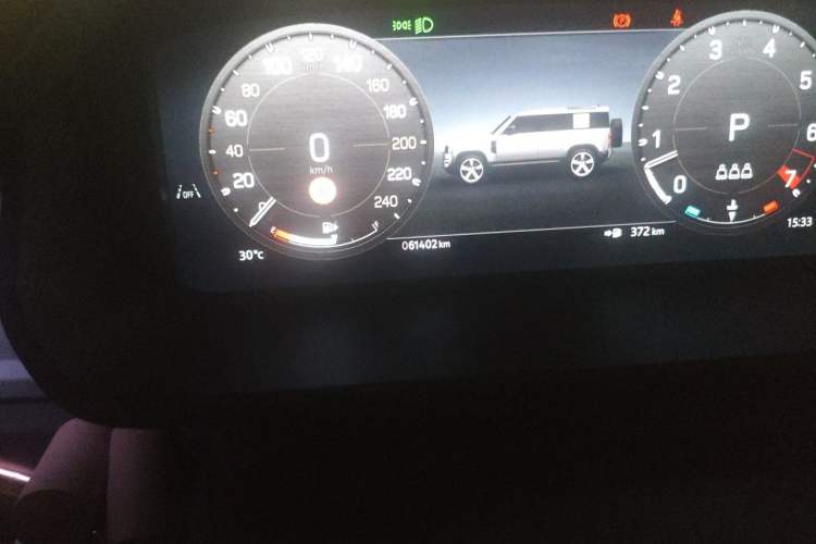 Used Land Rover Defender 2024 110 3.0T P400 Dark Edition Odometer Close Up