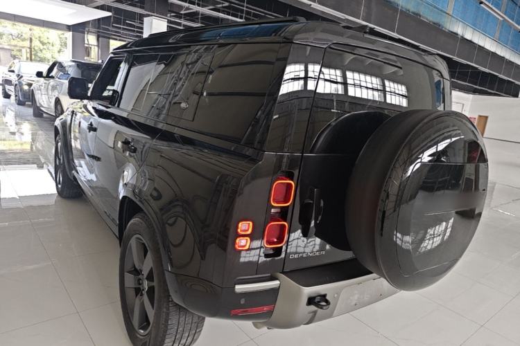 Used Land Rover Defender 2024 110 3.0T P400 X-DYNAMIC HSE Rear Left 45 Deg