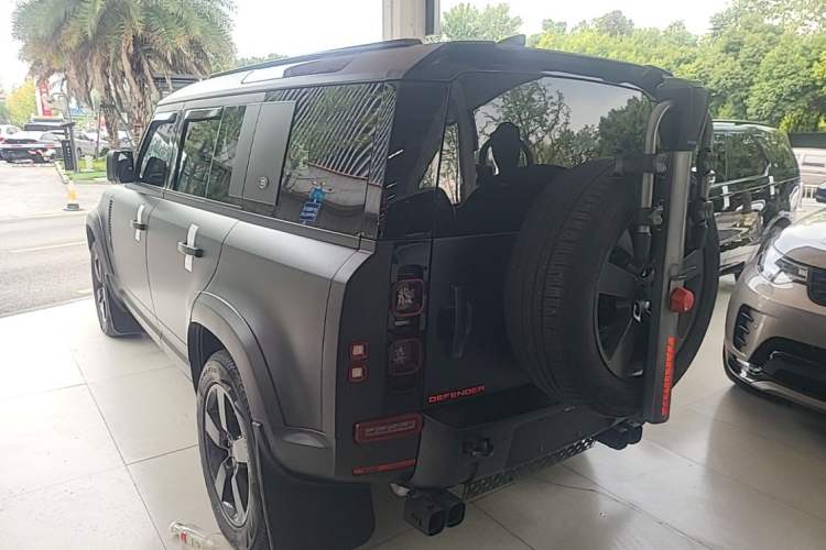 Used Land Rover Defender 2024 110 3.0T P400 X-DYNAMIC HSE Rear Left 45 Deg