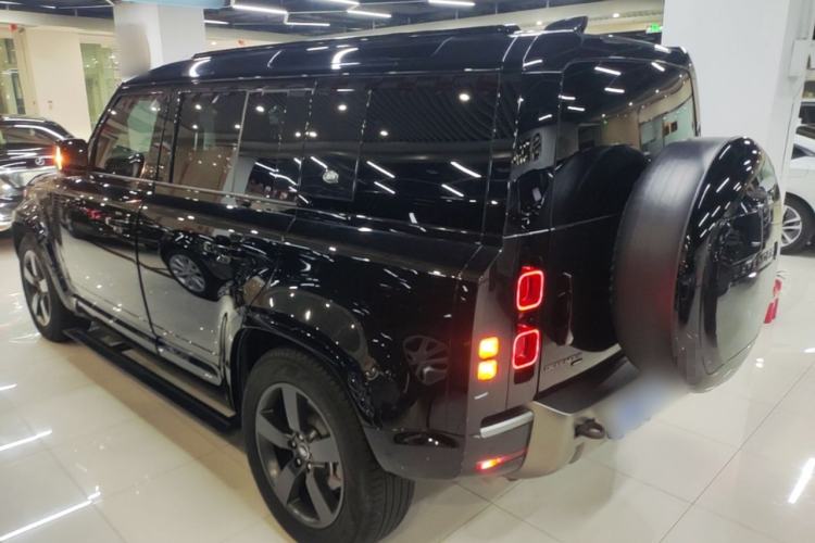 Used Land Rover Defender 2024 110 3.0T P400 X-DYNAMIC HSE Rear Left 45 Deg