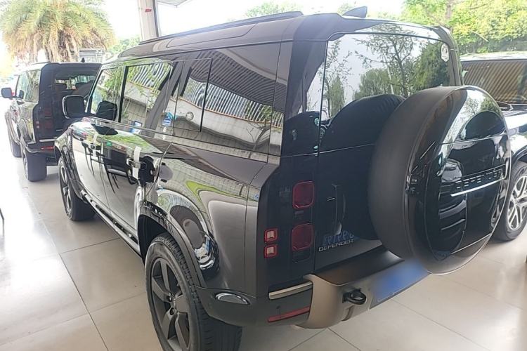 Used Land Rover Defender 2024 110 3.0T P400 X-DYNAMIC HSE Rear Left 45 Deg