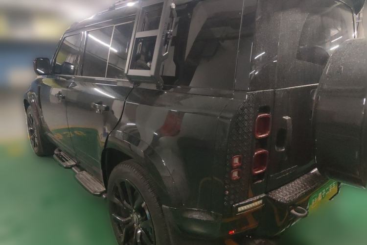 Used Land Rover Defender 2024 110 3.0T P400 X-DYNAMIC HSE Rear Left 45 Deg