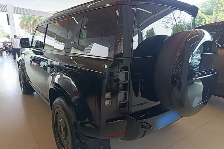 Used Land Rover Defender 2024 110 3.0T P400 X-DYNAMIC HSE Rear Left 45 Deg