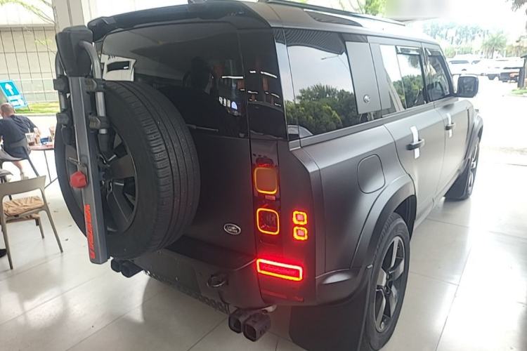 Used Land Rover Defender 2024 110 3.0T P400 X-DYNAMIC HSE Rear Right 45 Deg