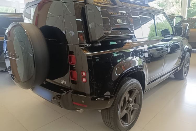 Used Land Rover Defender 2024 110 3.0T P400 X-DYNAMIC HSE Rear Right 45 Deg
