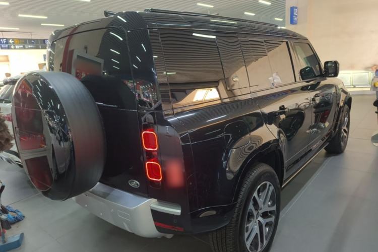 Used Land Rover Defender 2024 110 3.0T P400 XS Rear Right 45 Deg