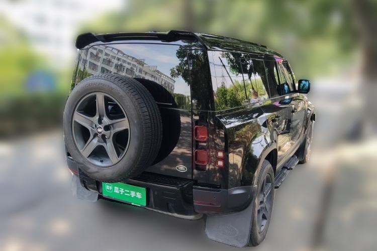 Used Land Rover Defender 2024 90 3.0T P400 HSE Rear Right 45 Deg