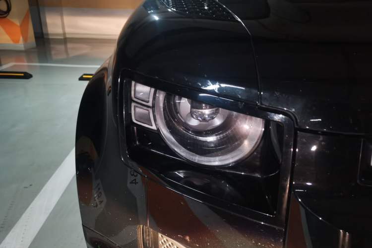 Used Land Rover Defender 2024 110 3.0T P400 X-DYNAMIC HSE Right Front Headlight
