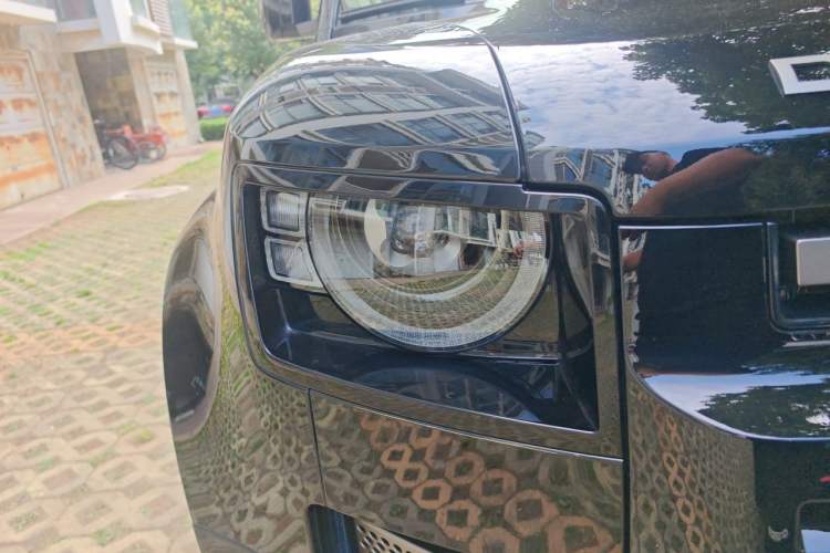 Used Land Rover Defender 2024 110 3.0T P400 XS Right Front Headlight