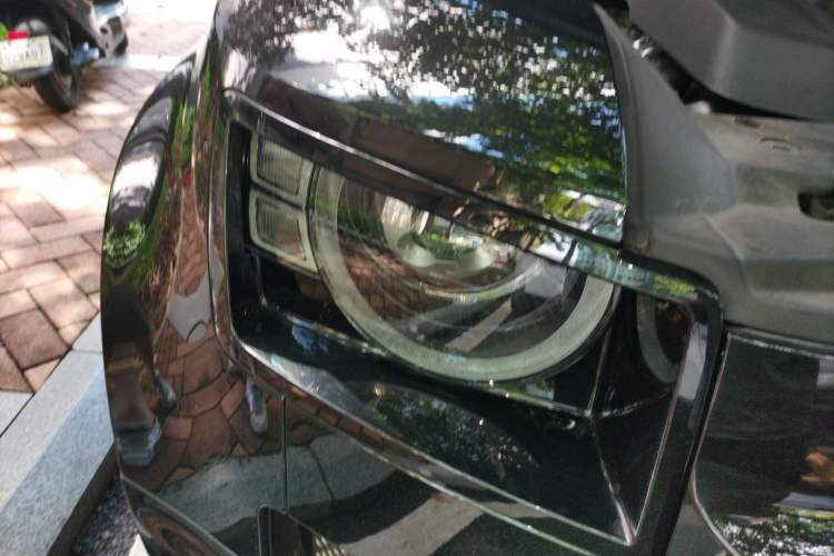 Used Land Rover Defender 2024 110 3.0T P400 X-DYNAMIC HSE Right Front Headlight